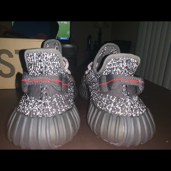Yeezy black reflective - Picture 3 of 6